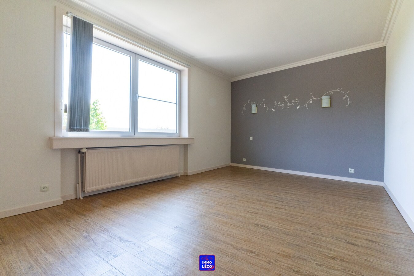 Maison "Bel-Etage" avec double garage, jardin, en plein centre-ville ! 