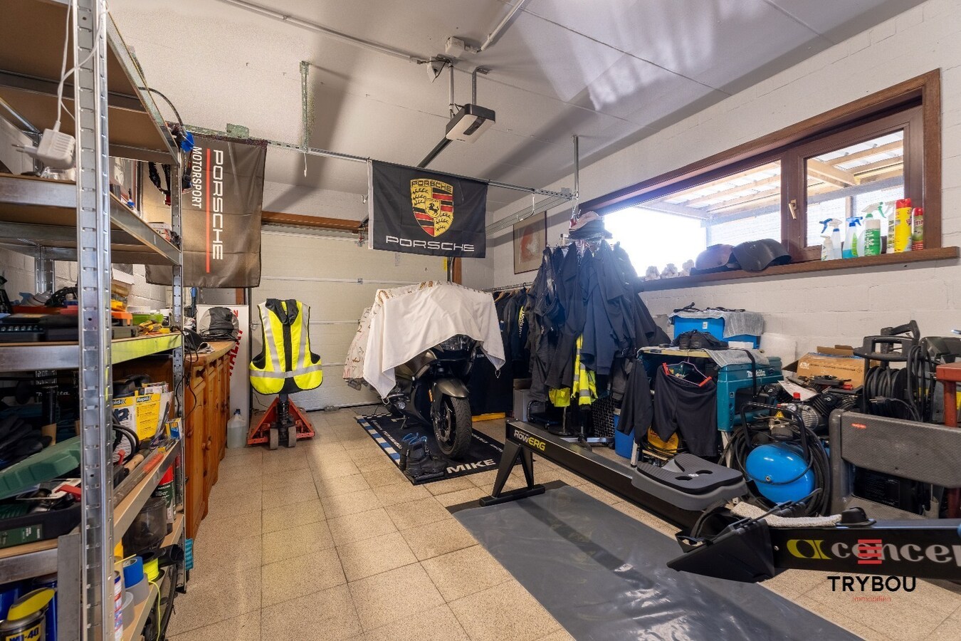 Gerenoveerde landelijke woning op een perceel van 1396m² met prachtige verzichten! 