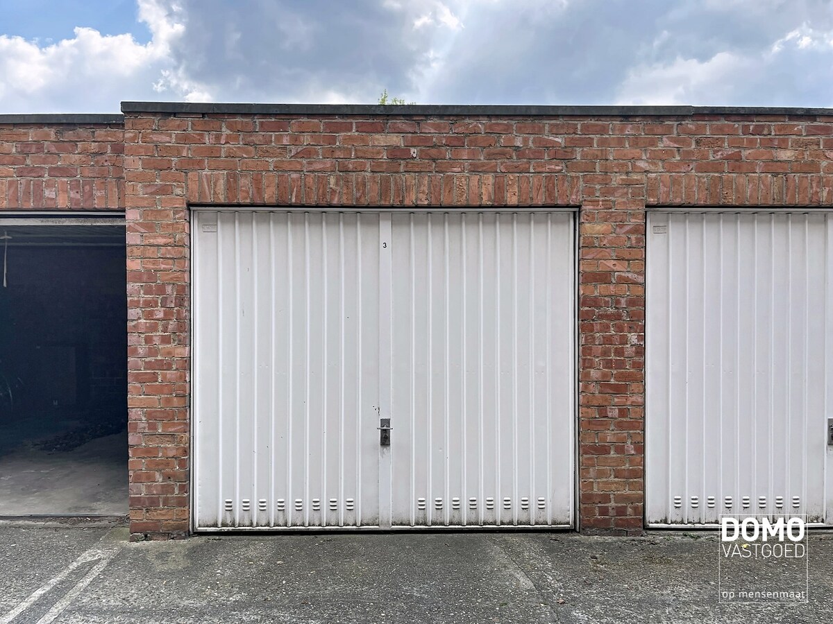 APPARTEMENT MET 2 SLAAPKAMERS EN GARAGEBOX NABIJ CENTRUM VAN HASSELT 