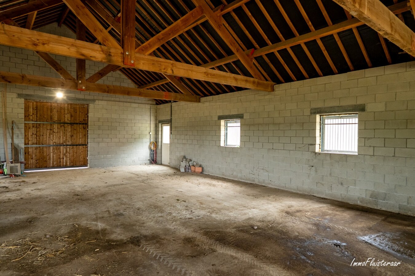 Charmante gerenoveerde woning met stalgebouw op ca. 2,6ha te Herk-de-Stad 