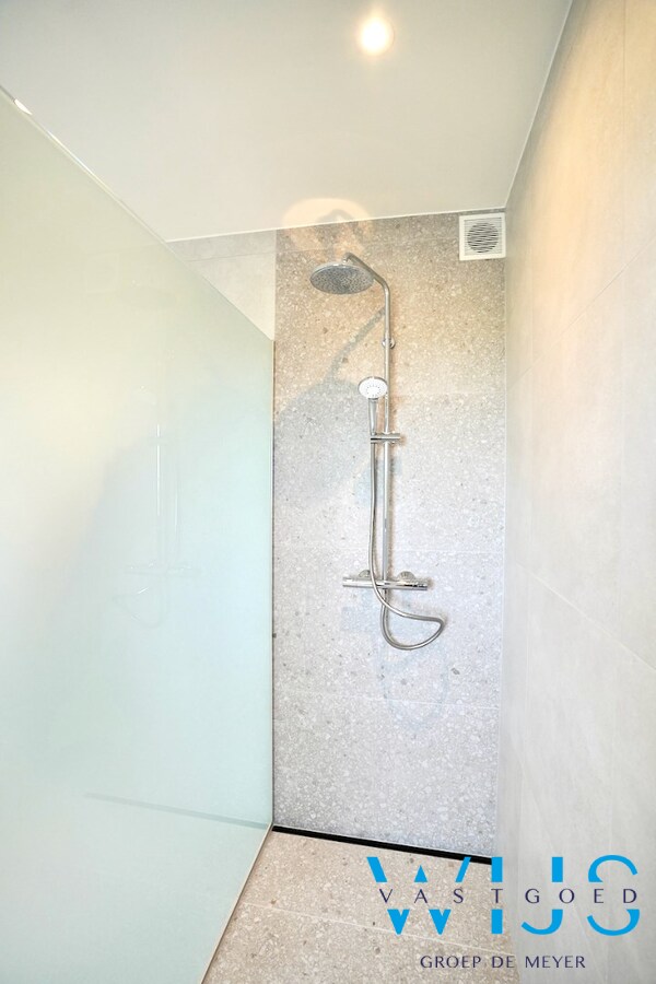 Zeer ruime nieuwbouw op 510m² te ASSENEDE/BASSEVELDE! 