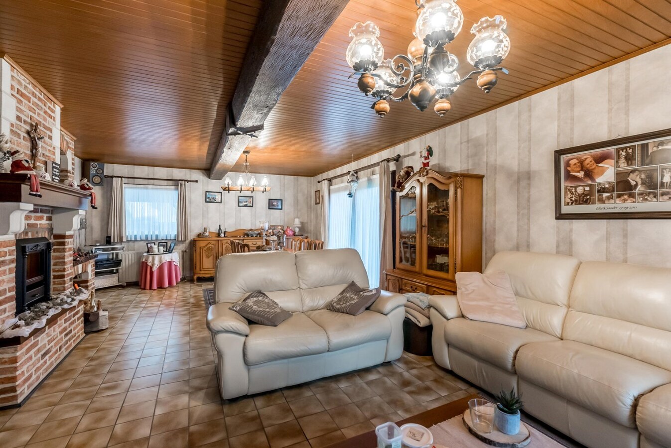 Open bebouwing op een perceel van 7a48ca 