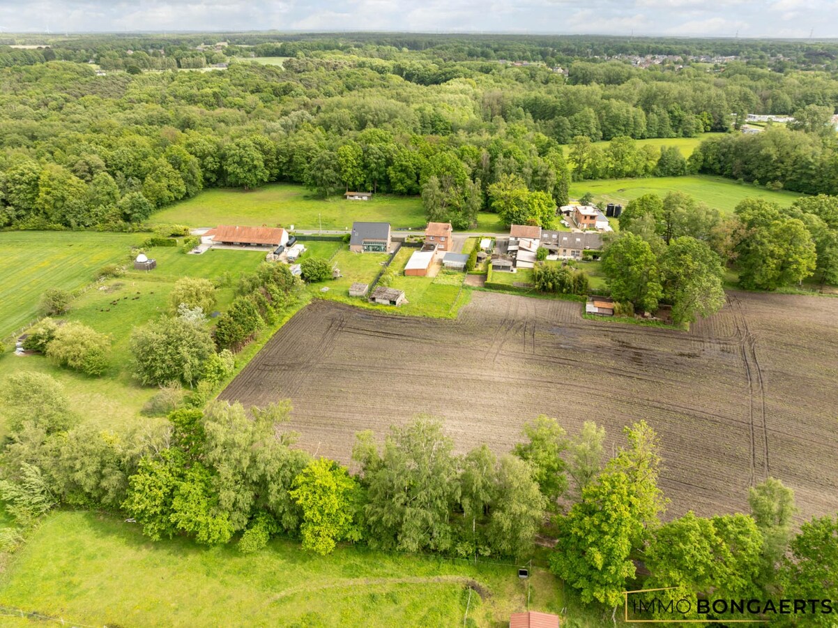 Rustig gelegen woning op uitzonderlijk perceel van 7.700 m² 