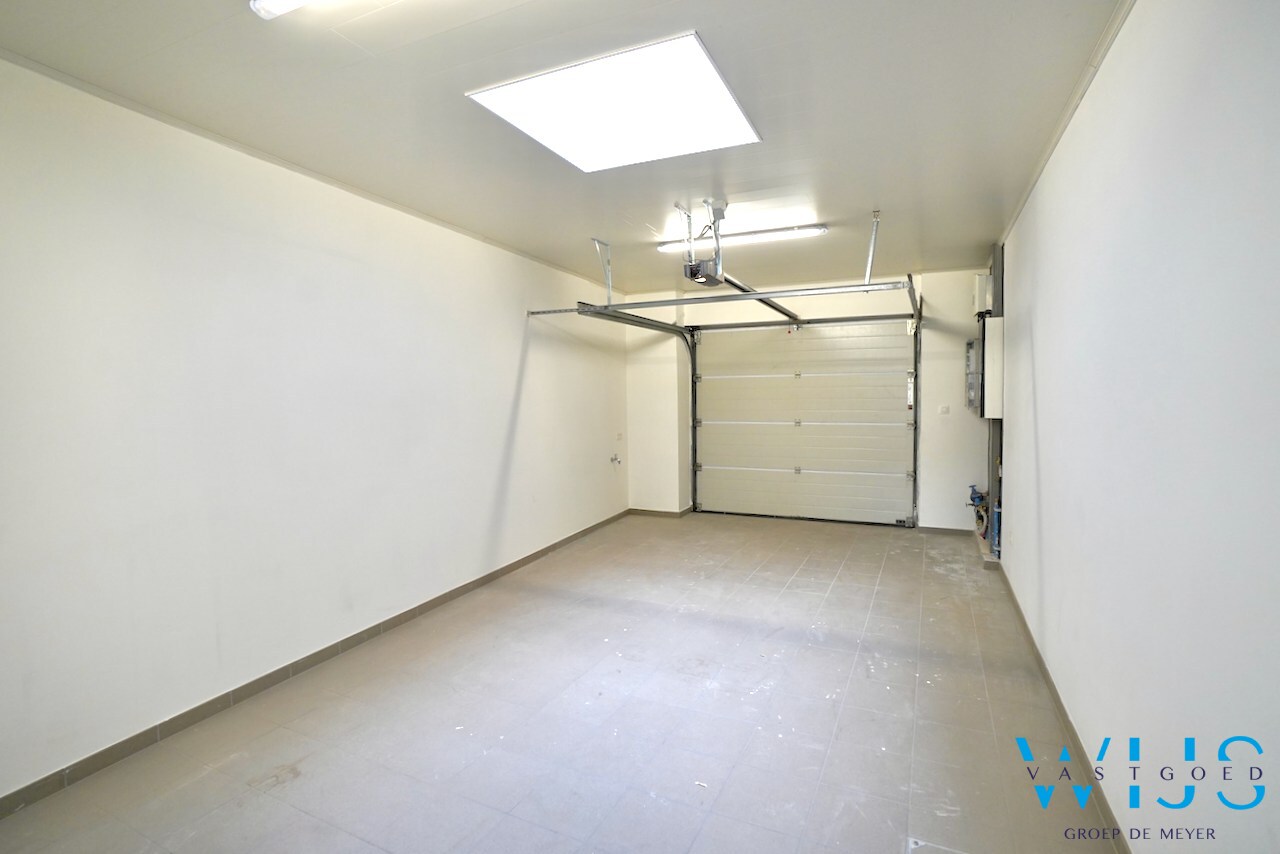 Volledig gerenoveerd woonhuis in hartje Kaprijke ! 