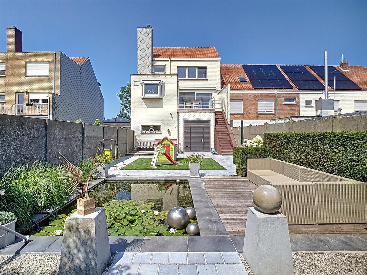 Mooie bel-étage met zeer ruime garage en knap aangelegde tuin - Zeebrugge 
