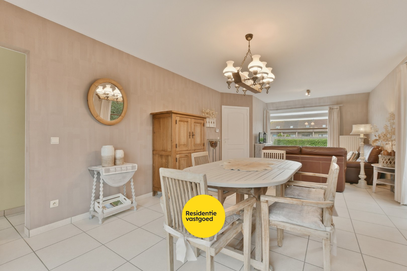 Instapklare halfopen bebouwing met 3 slaapkamers en tuin in De Haan! 