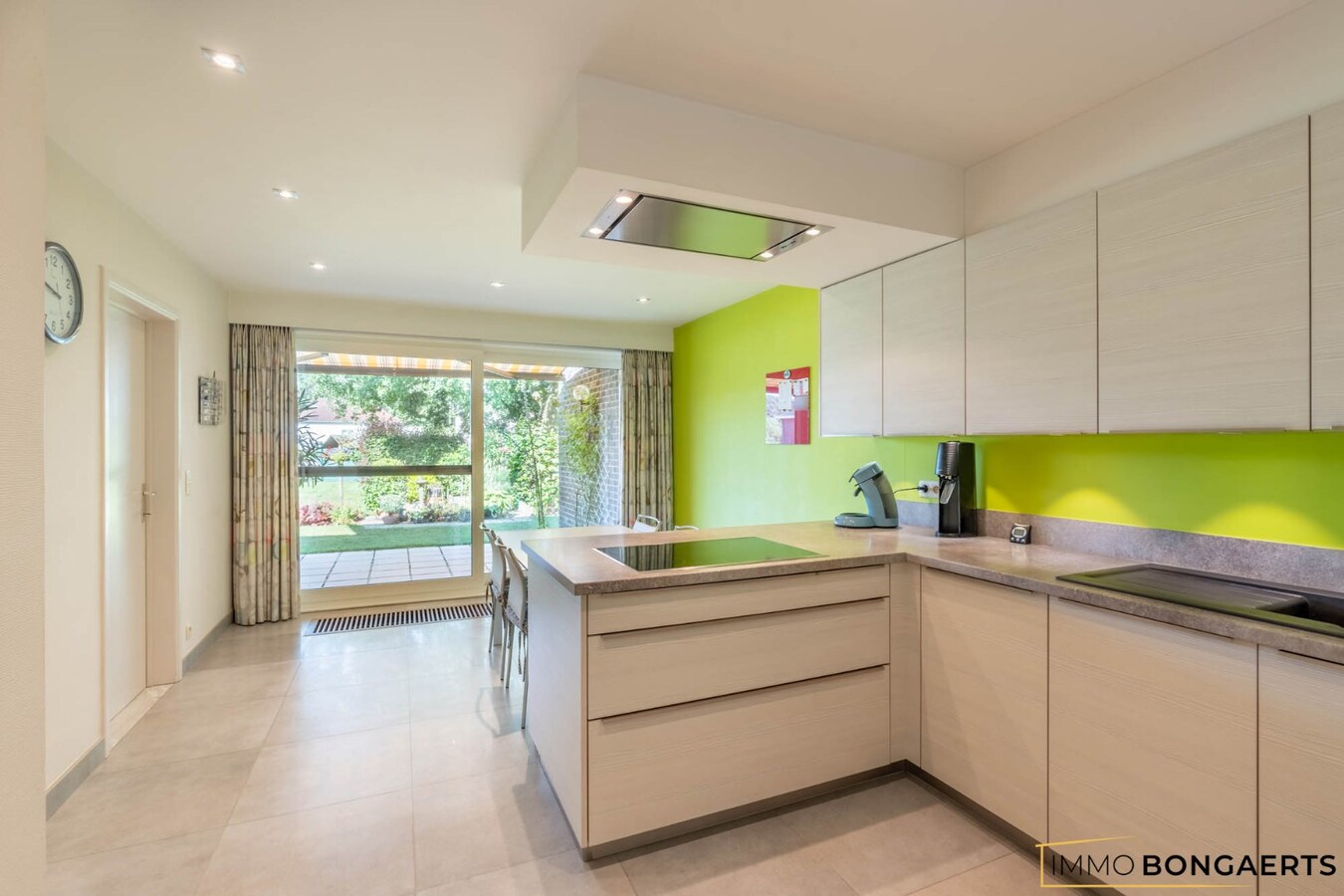 Ruime woning met 4 slaapkamers, tuin en garage in Opglabbeek. 