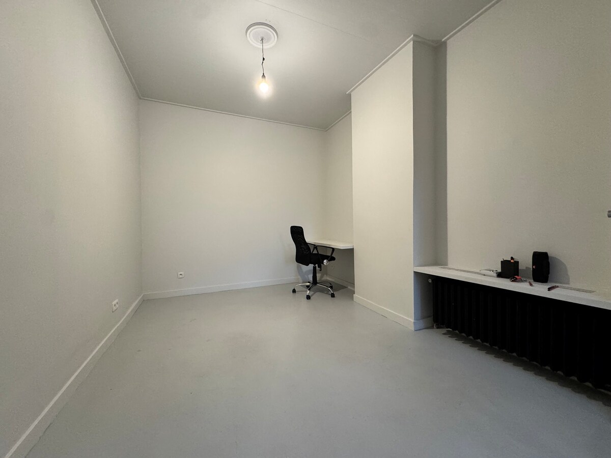 Instapklare woning met 3 slaapkamers en tuin te Roeselare 