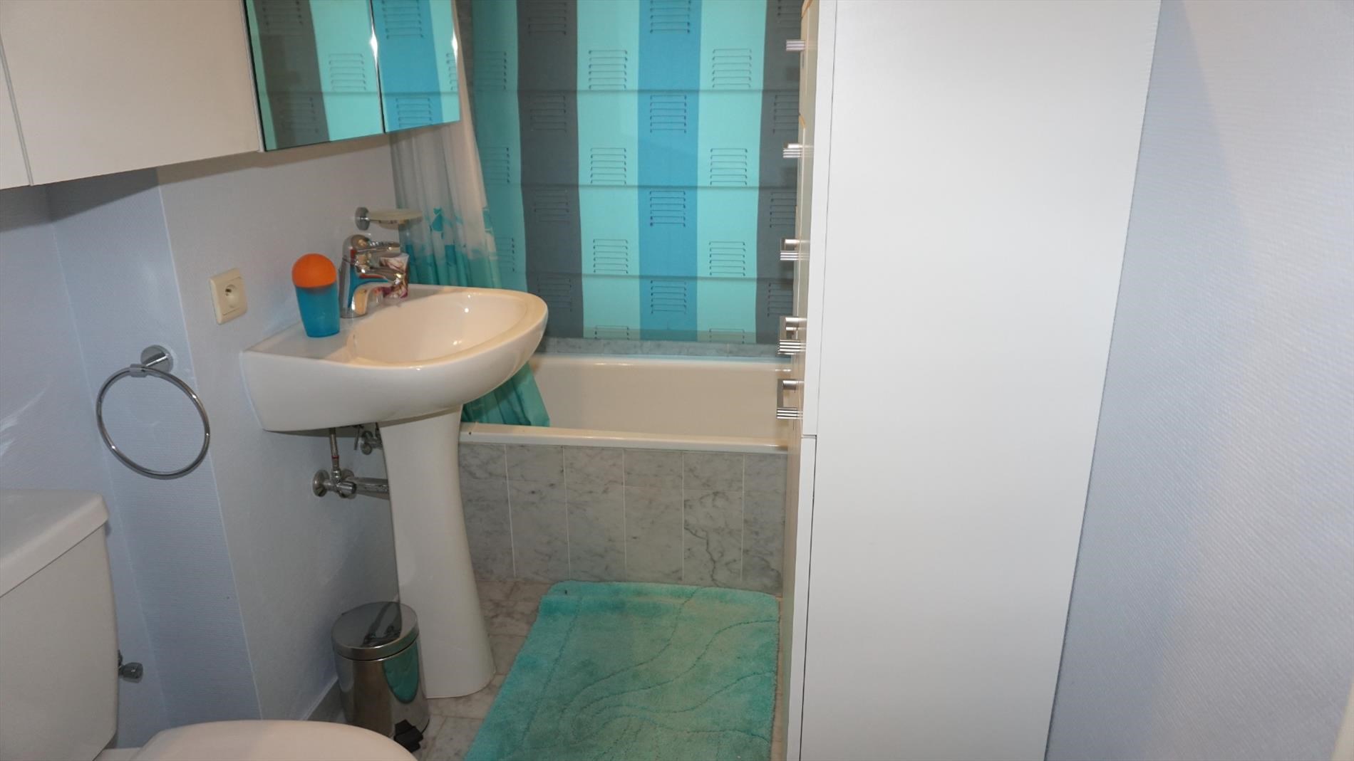 APP. MEUBLE - 2 CHAMBRES A COUCHER - BELLE VUE SUR LE PORT 