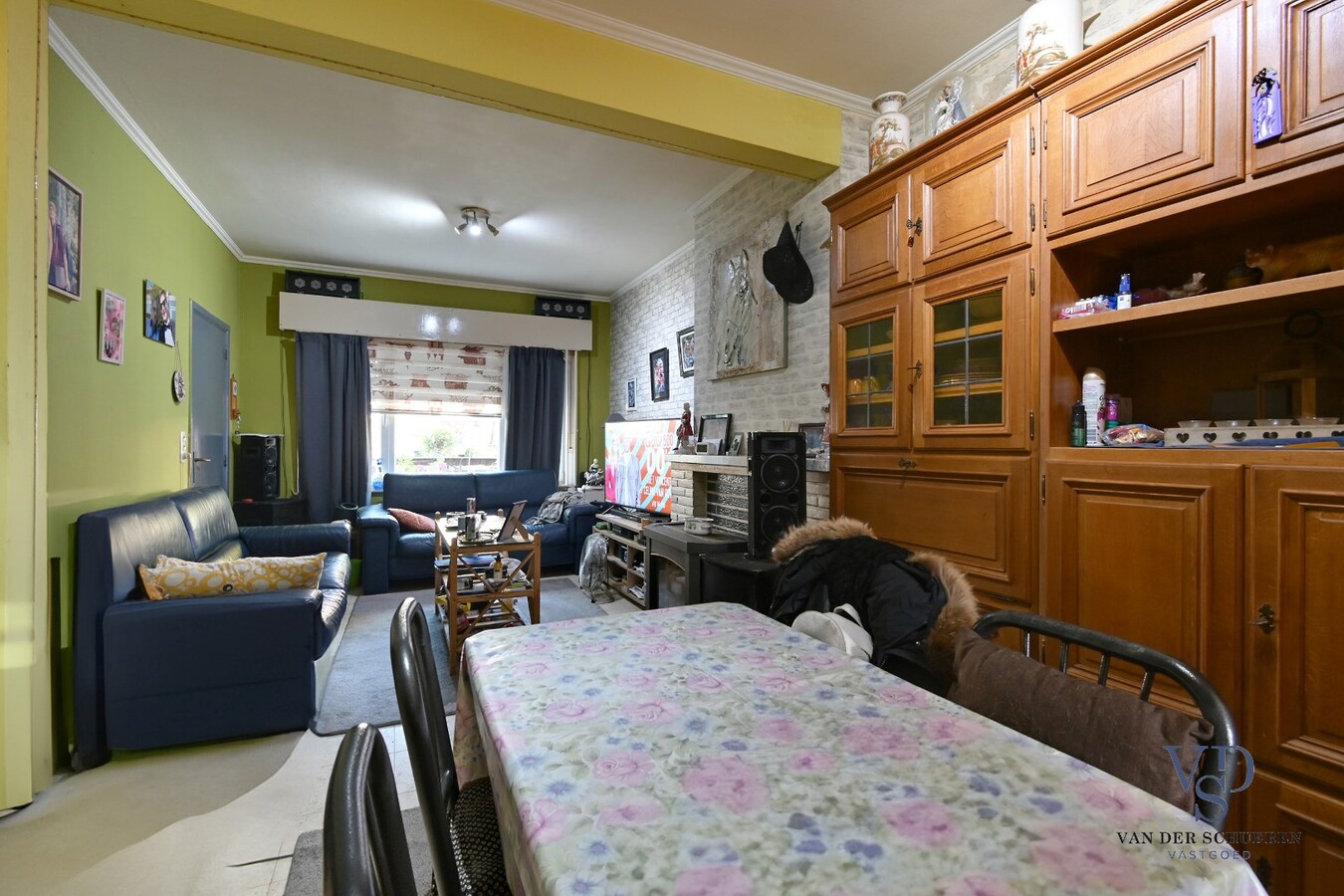 Woning met tuin - te renoveren. 