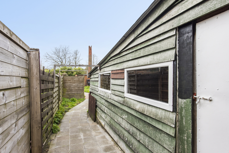 Zeer leuke arbeiderswoning met veel potentieel! 