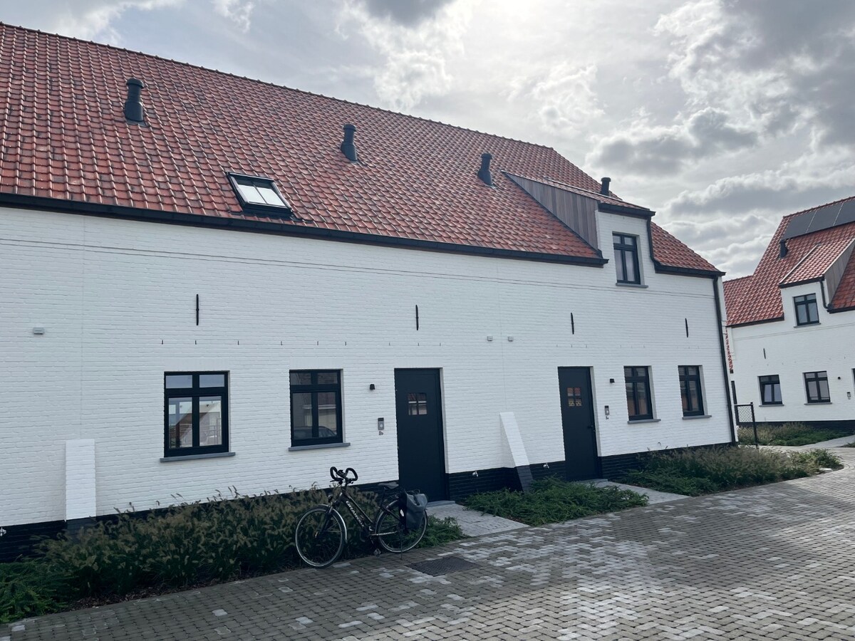 Nieuwbouwwoning in landelijke hoevestijl 