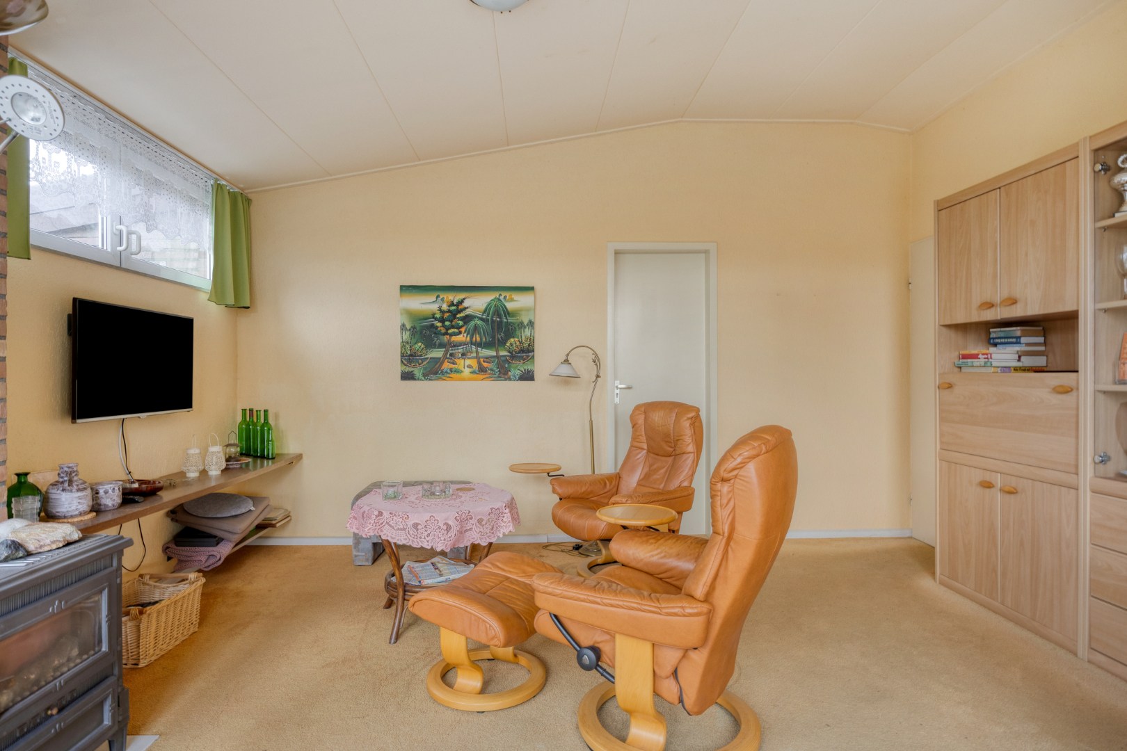 Rustig gelegen vrijstaande bungalow op steenworp afstand van jachthaven en Veerse Meer, deze woning dient gemoderniseerd te worden maar biedt vele mogelijkheden. 