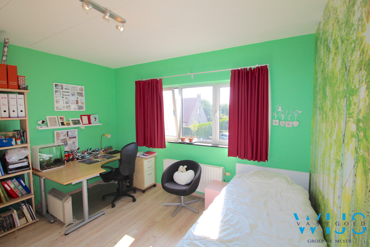 Verrassend ruim woonhuis op een TOPlocatie in ERTVELDE ! 