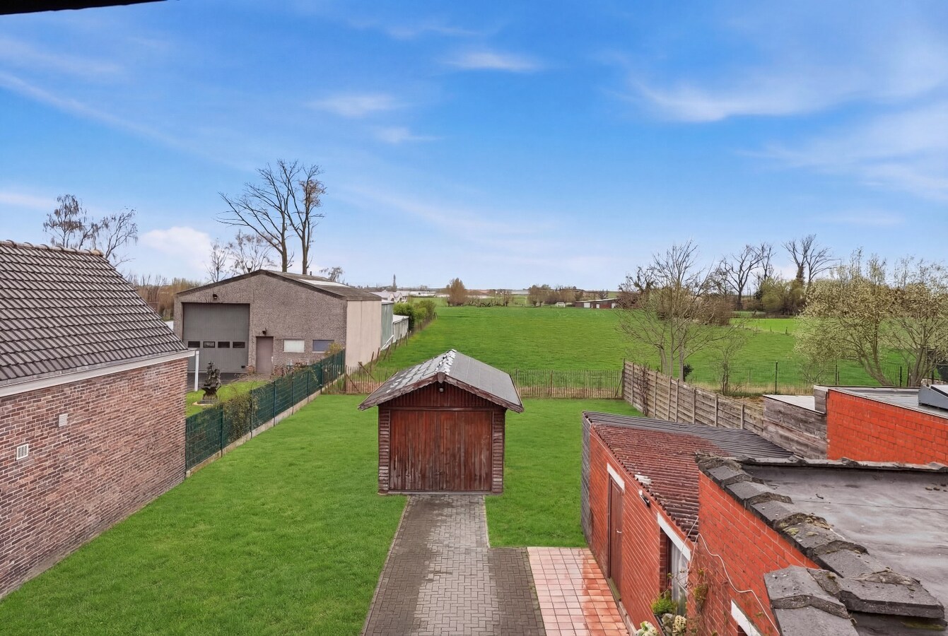 Rustig gelegen, alleenstaande woning op ruim perceel van 2210 m² 