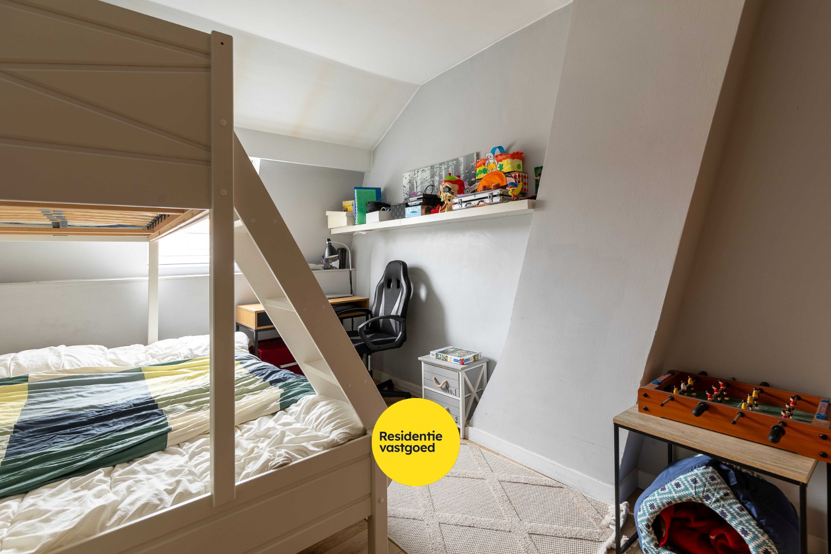 Uniek gerenoveerd pand met 3 entiteiten in hartje Nieuwpoort. 