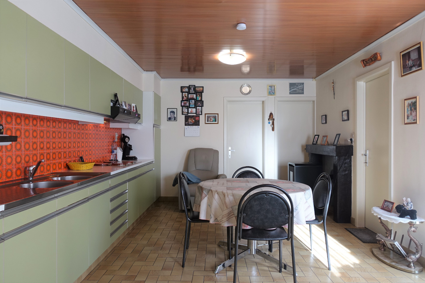 Half-open woning met 4 slaapkamers op unieke ligging 