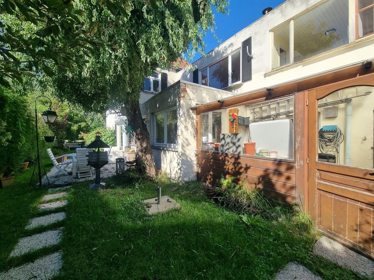 Zeer charmevolle, te renoveren woning te Weskapelle 