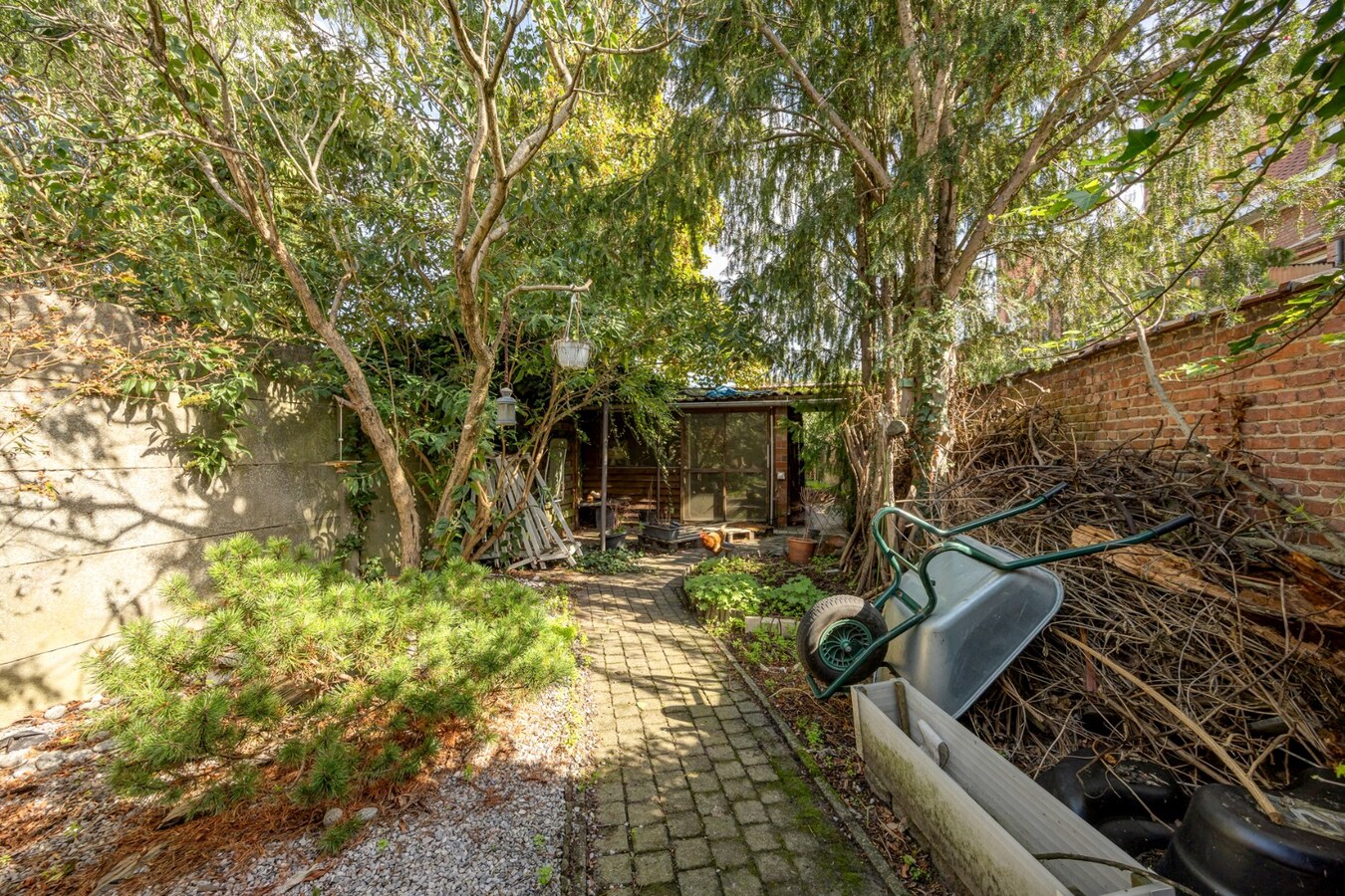 Charmante woning met tuin en garage te Hemiksem! 