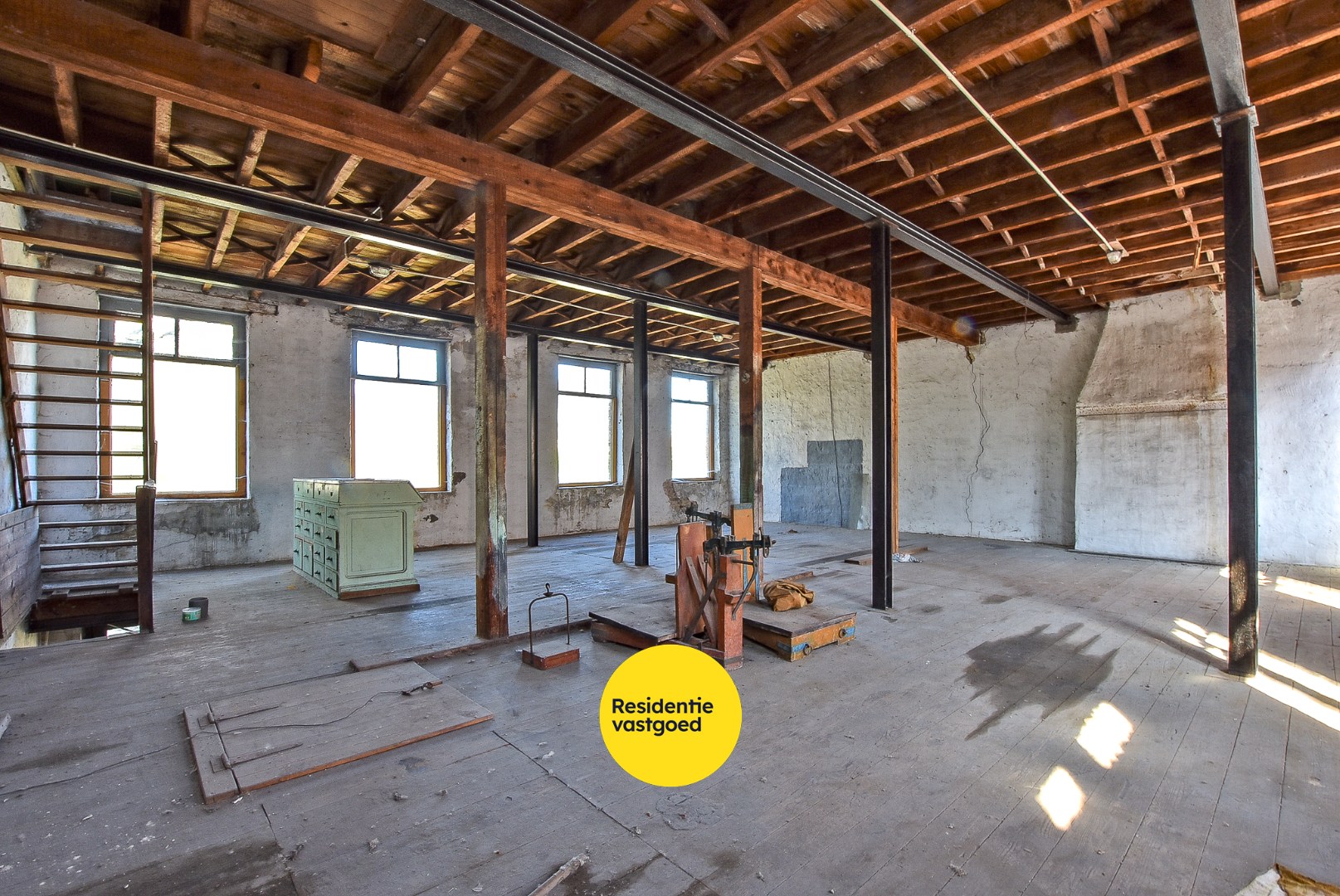 Charmante woning met opslagplaats in centrum Diksmuide op 248 m²! 