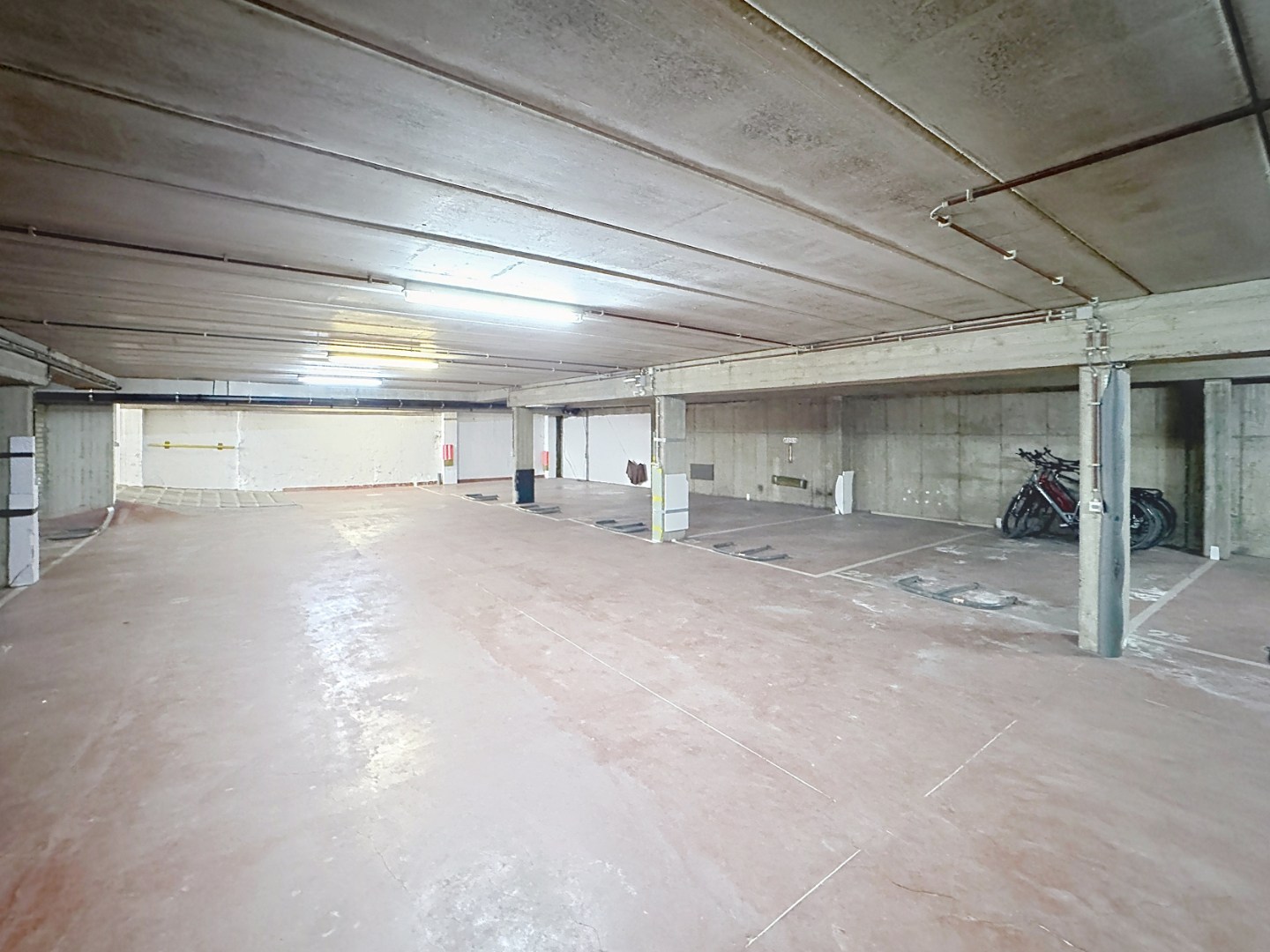 Centraal gelegen autostandplaats 