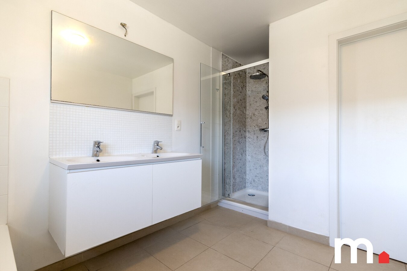 Instapklare gezinswoning in rustige verkaveling te Heule ! 