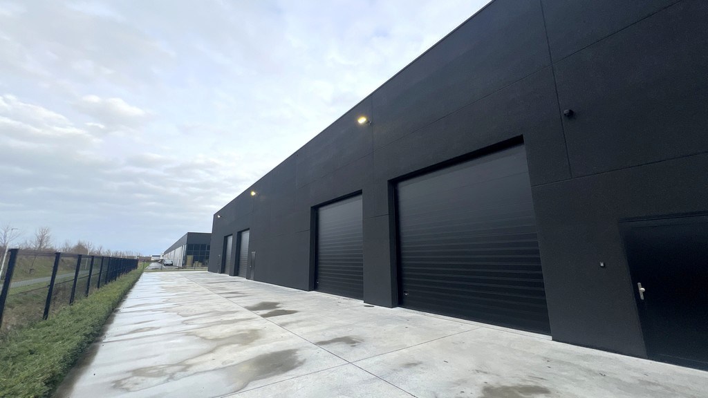 High-end bedrijfsgebouw te huur op bedrijventerrein E17/4 in Lokeren