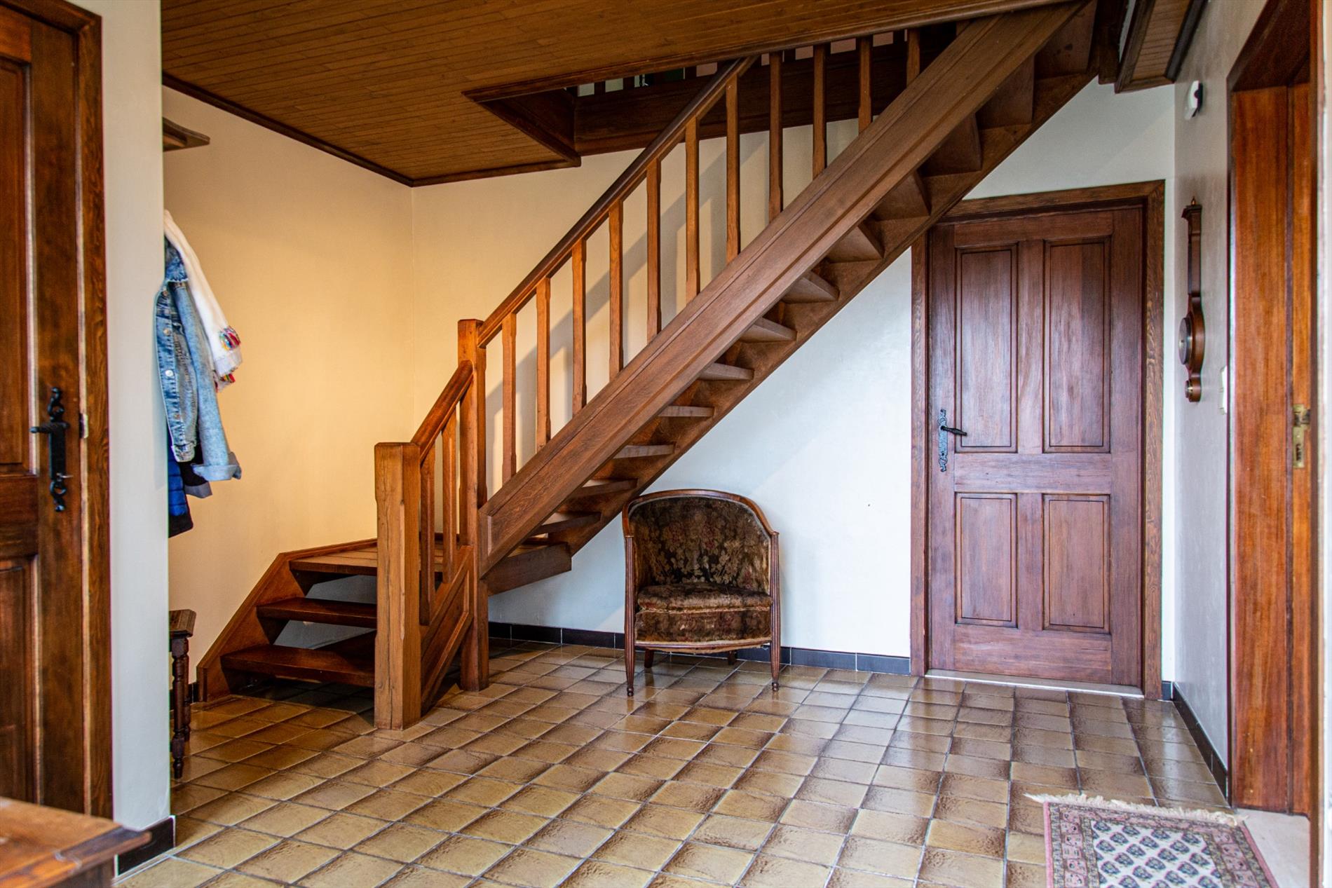 Rustieke woning met paardenstalling op 959m² landelijk gelegen doch nabij centrum Maldegem 