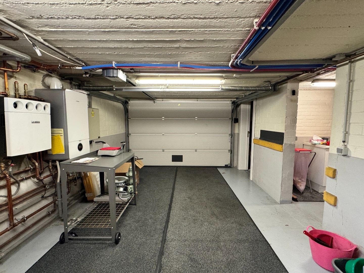 Stijlvolle villa op 909 m² met garage en afgesloten tuin 