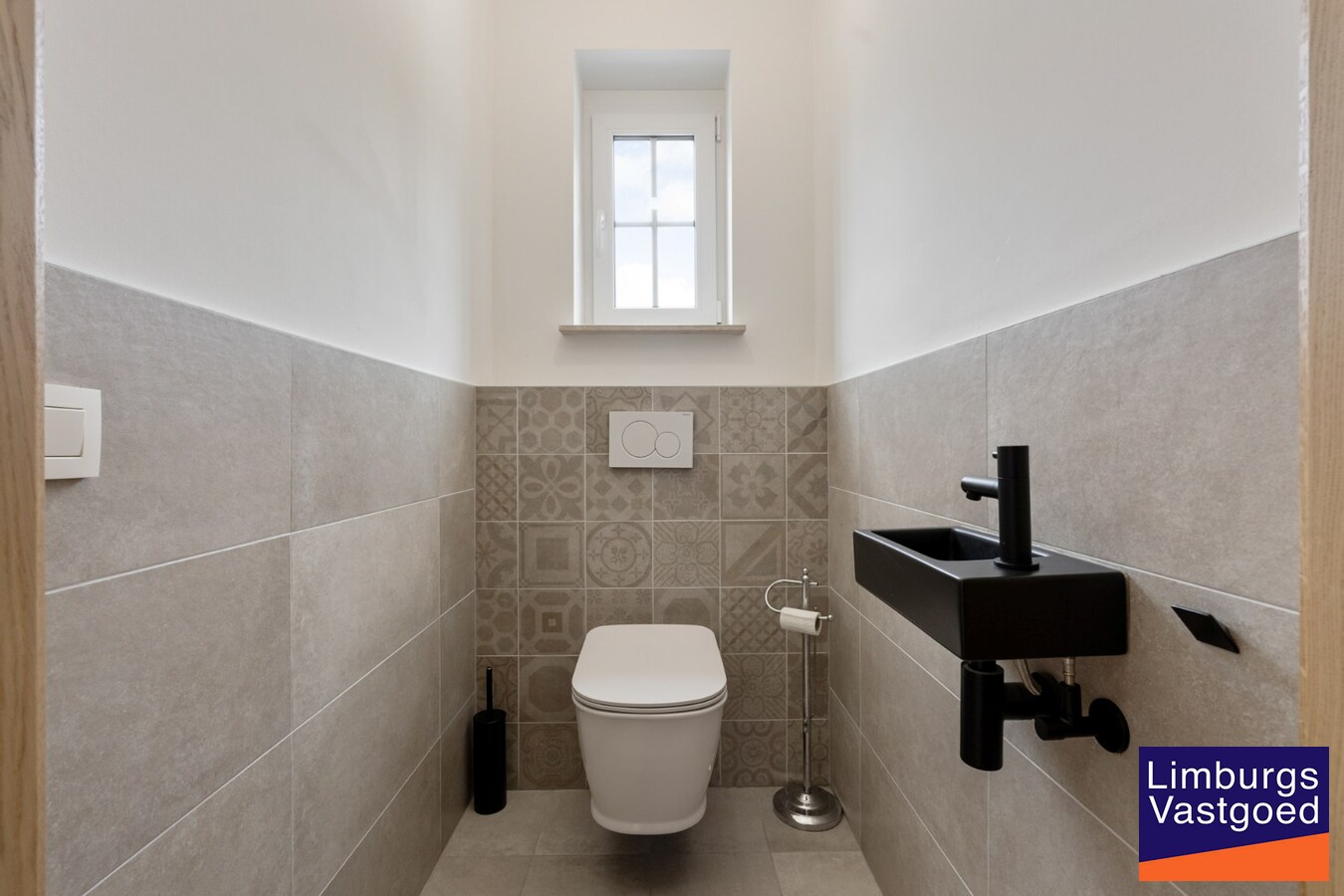 Exclusieve gezinswoning, 283m², 5 slpk, praktijkruimte op toplocatie 