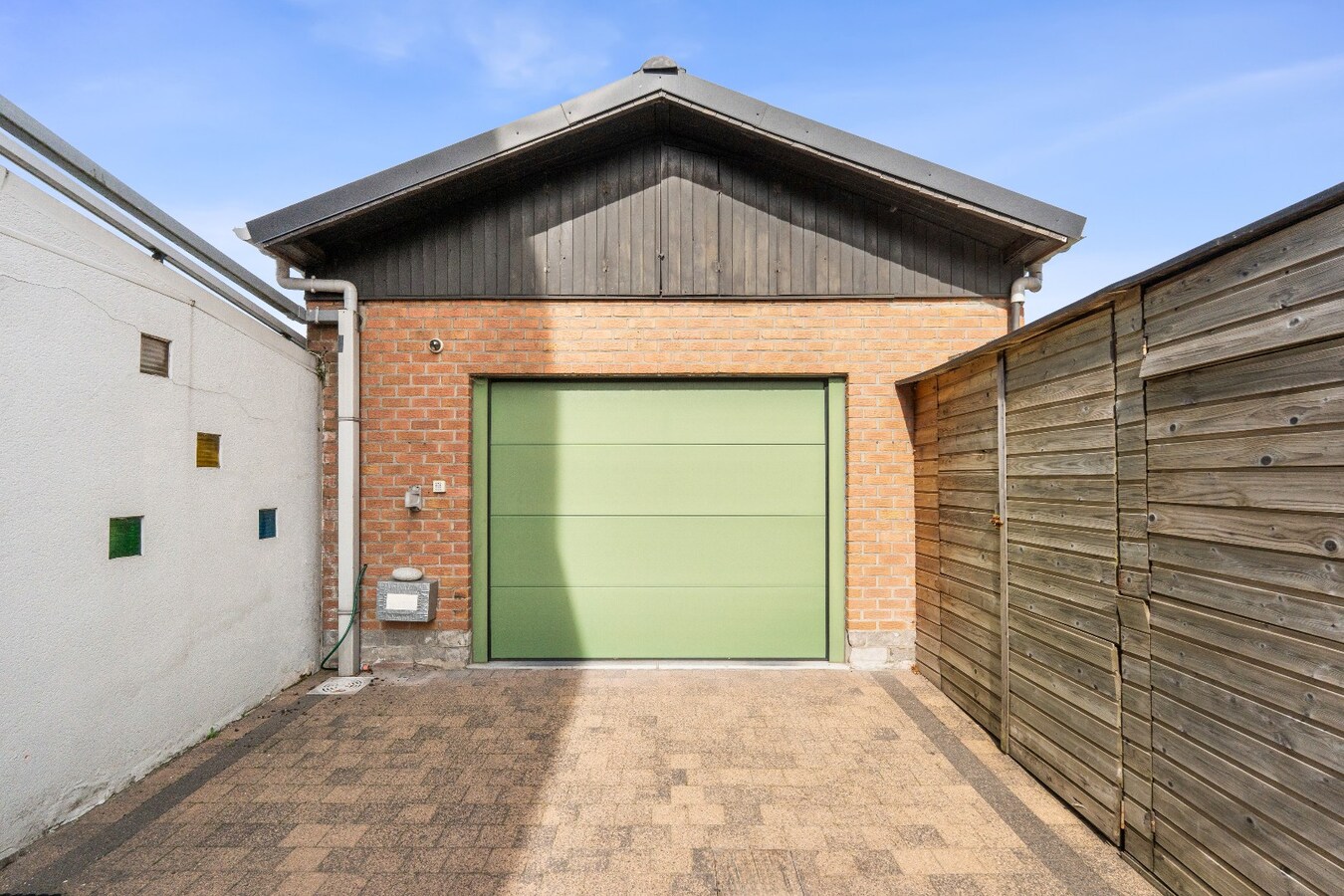 Statige woning in een rustige straat te Aalter! 