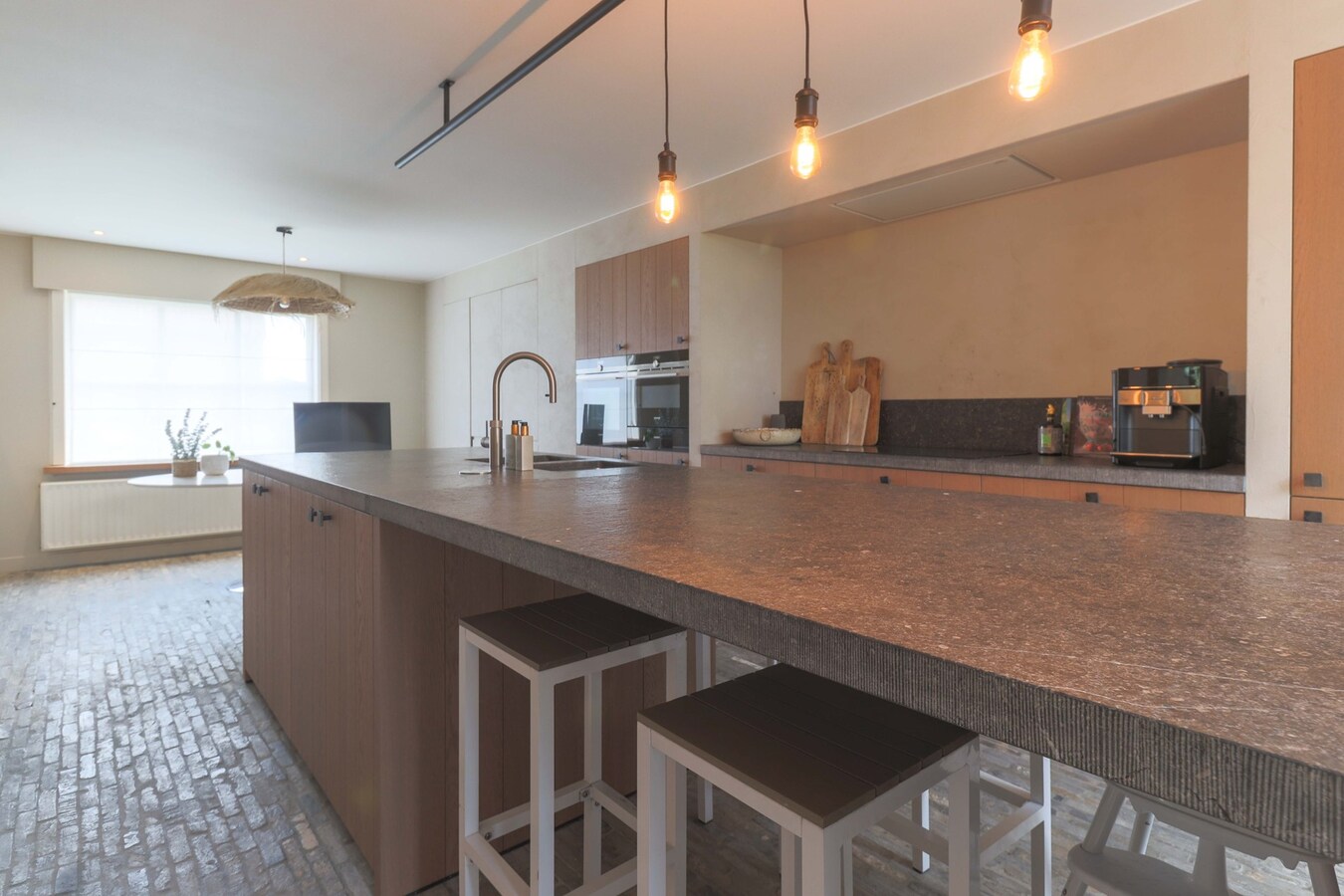 Unieke Villa te Moorslede met 5 slaapkamers op 726m² ! 