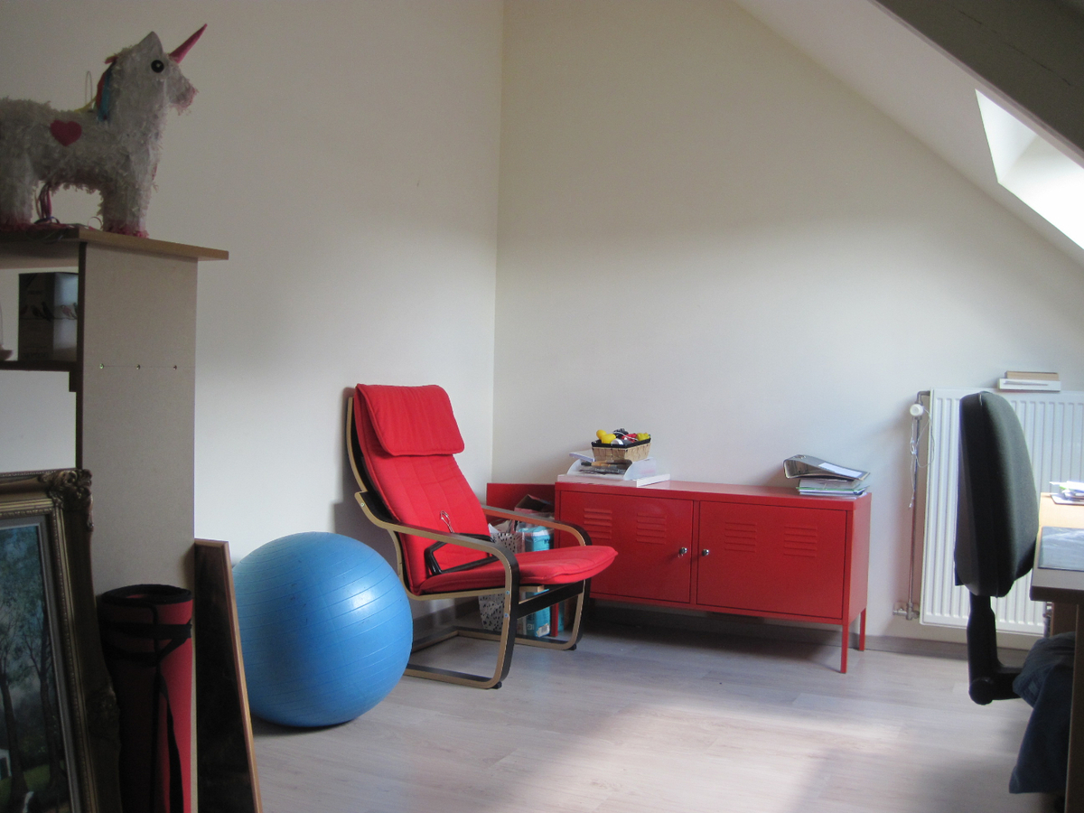 Prachtige Half Open Bebouwing - vernieuwd in 2012 !! 