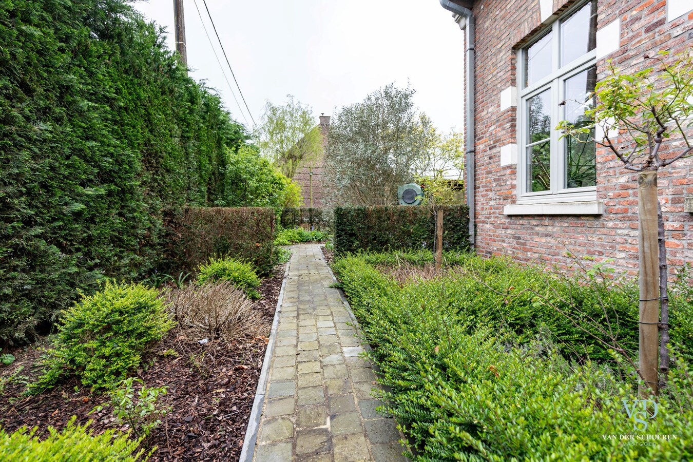 Ruim en stijlvol wonen in hartje Gavere. 