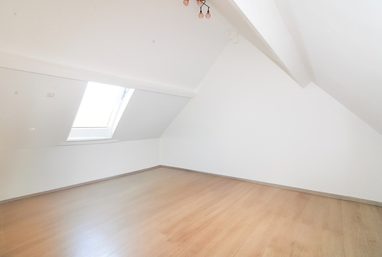 Instapklare woning met tuin en energielabel B op toplocatie in Temse! 