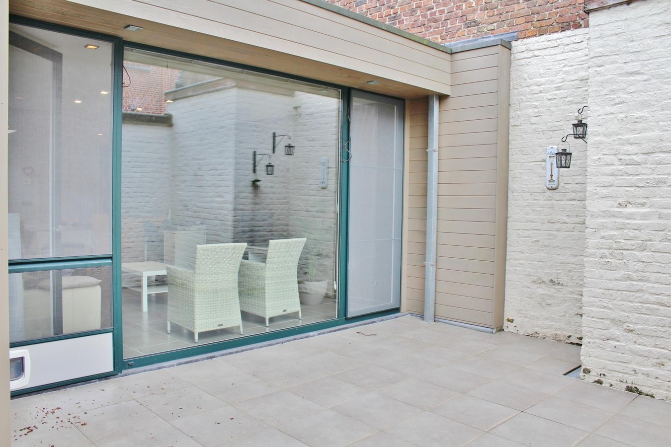 Ruime stadswoning met 2 slaapkamers en garage 