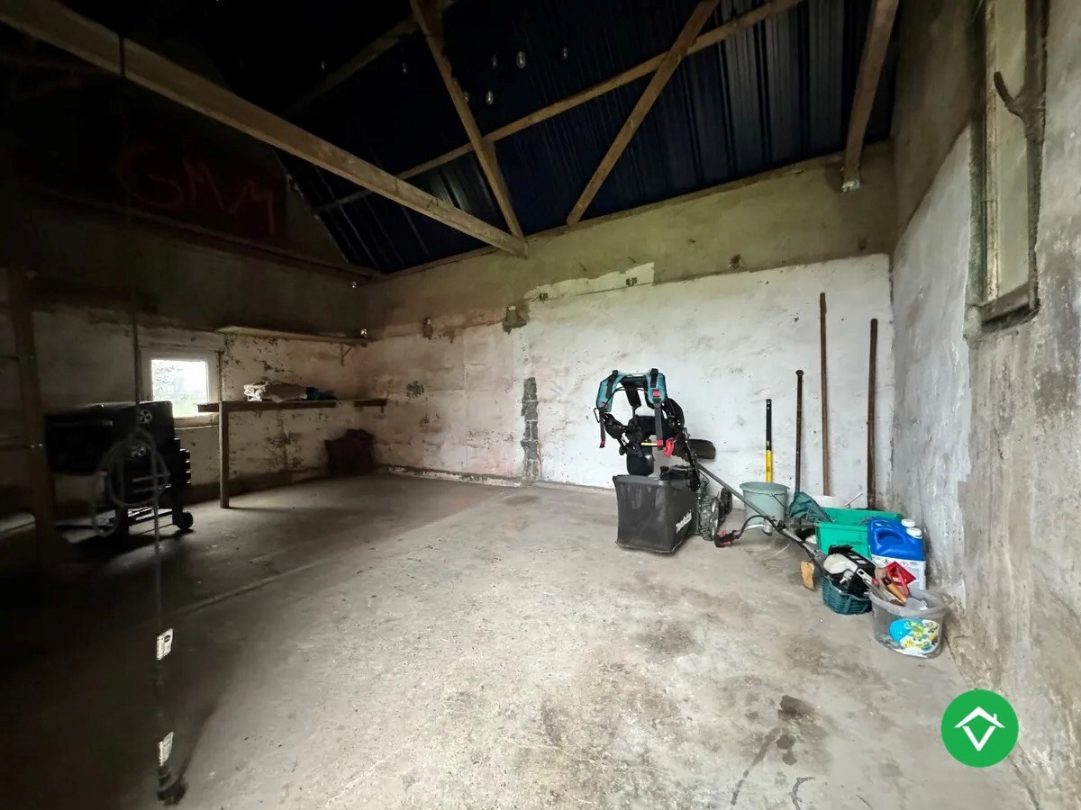 Rustig gelegen te renoveren woning in Torhout 