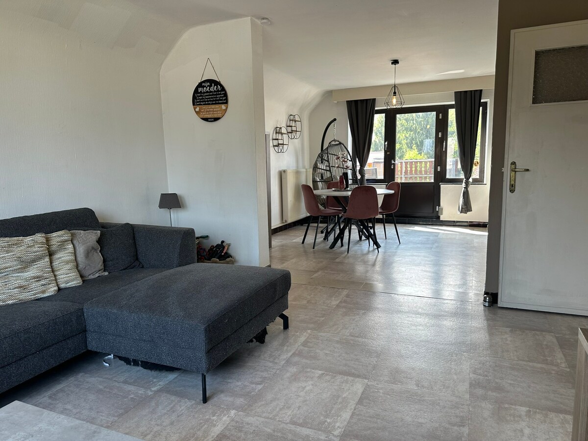 Appartement  met 2 slaapkamers en terras 
