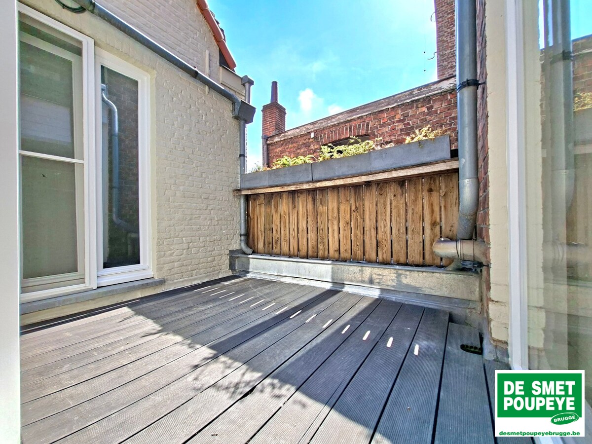 Ruim triplex appartement met 2 terrassen 