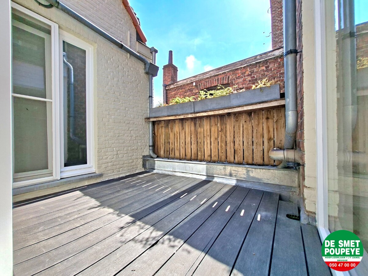 Ruim triplex appartement met 2 terrassen 