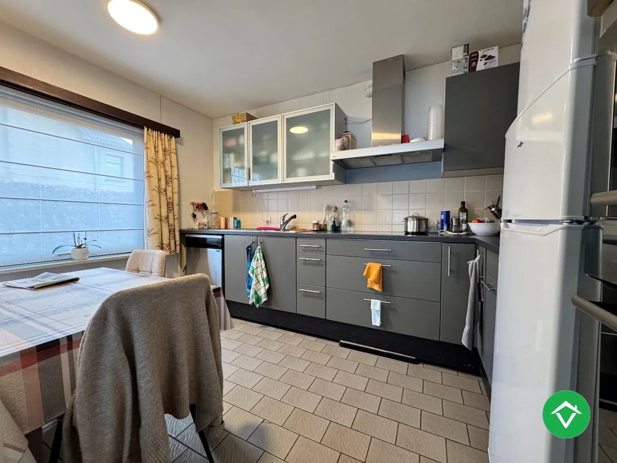 Appartement met 2 slaapkamers en garage in centrum Koekelare 