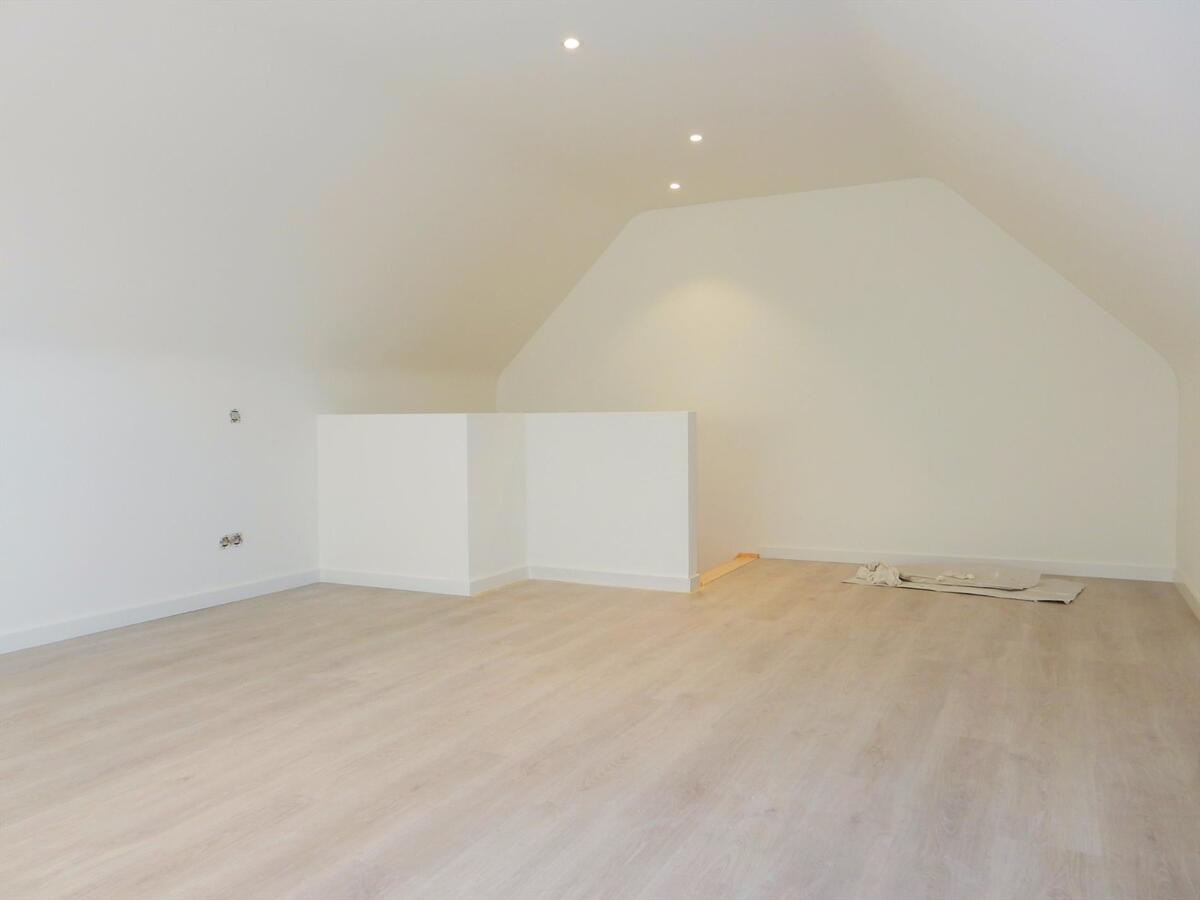 Lichtrijk duplexappartement met 3 slaapkamers 