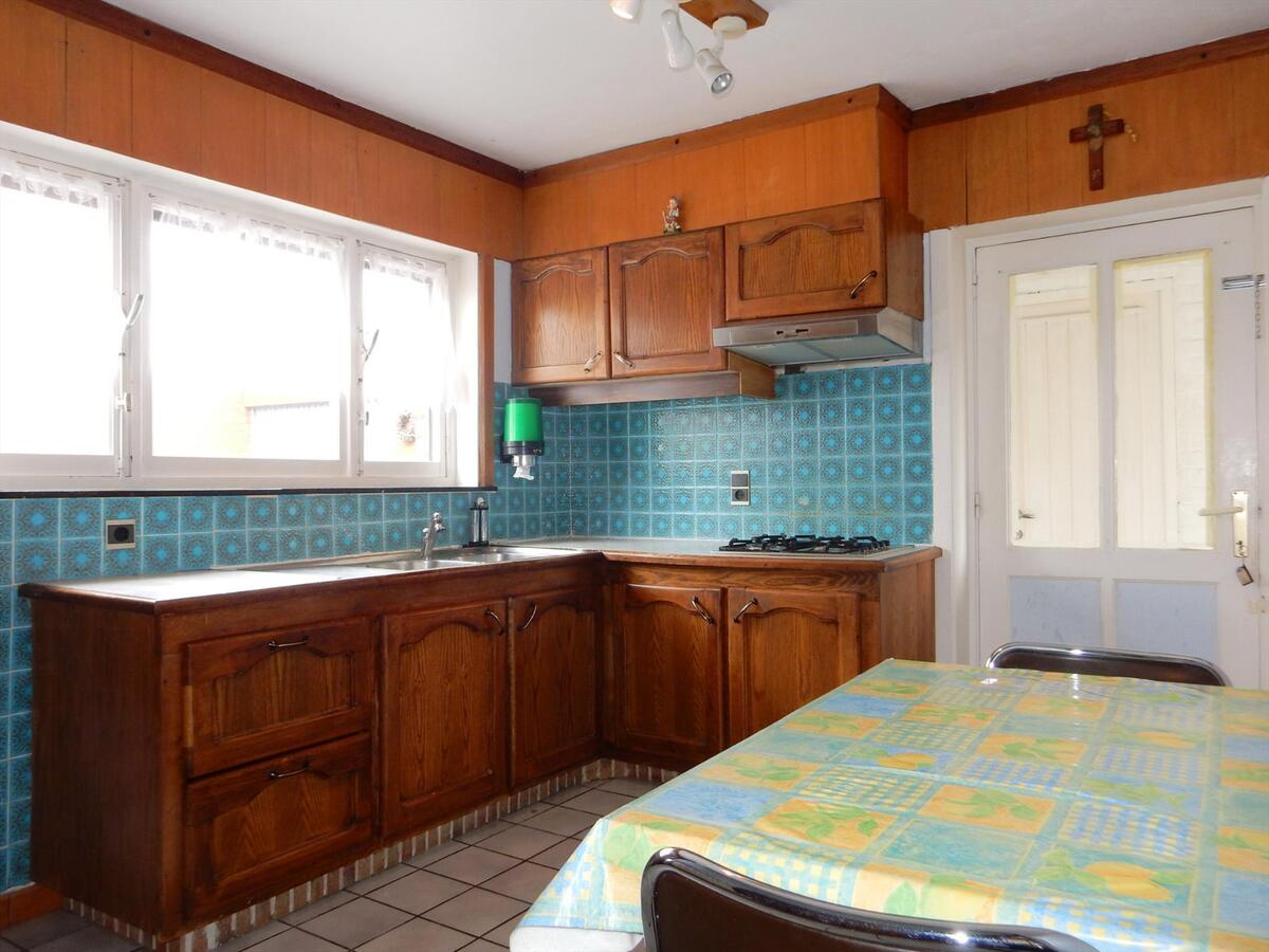 Alleenstaande woning met garage en mooie tuin 