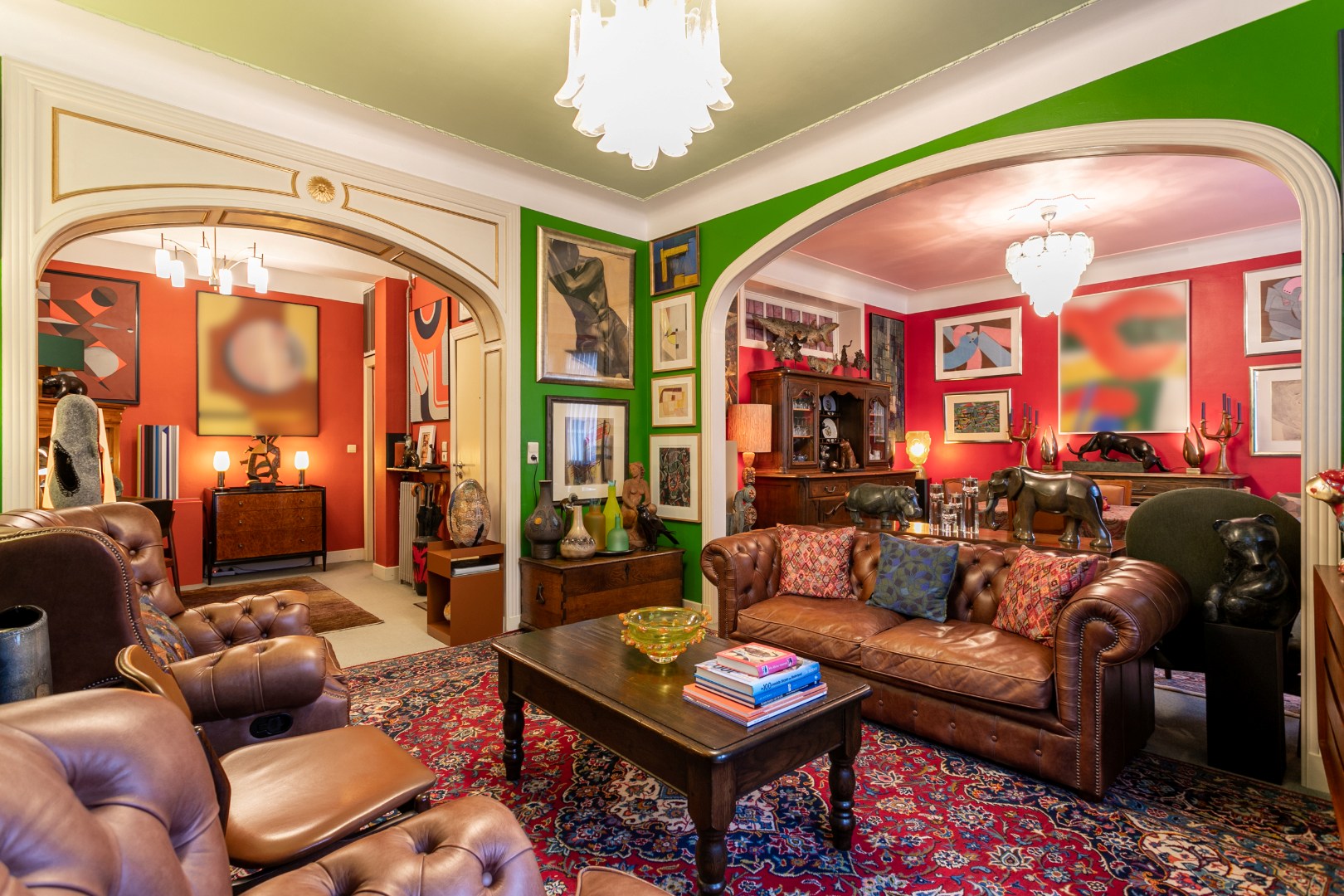 Karaktervol appartement met 2-3 slpk nabij het Brugmannplein. 