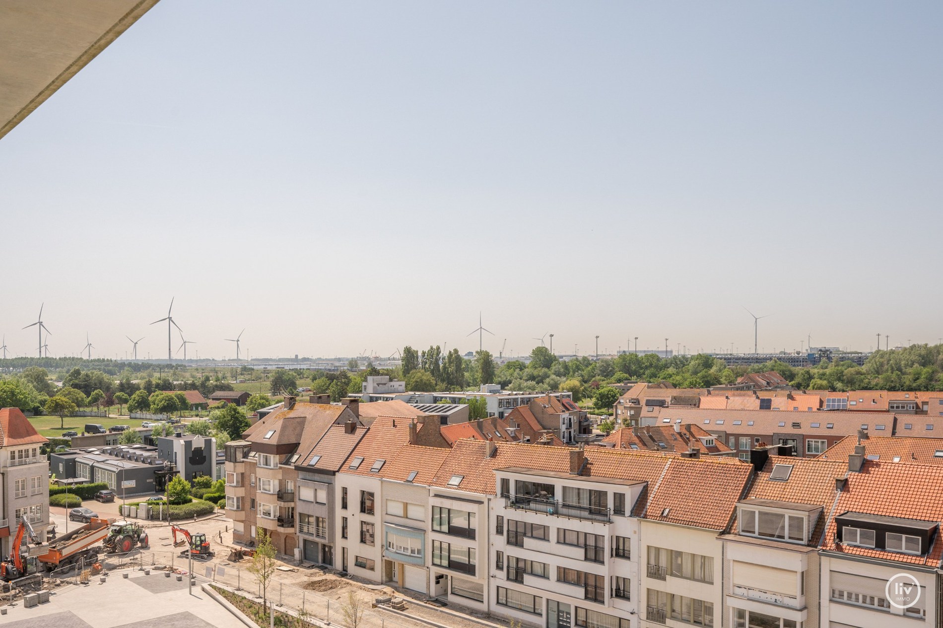 Volledig instapklaar nieuwbouw-appartement voorzien van een gevelbreedte van 10m: Opendeurdag  Zondag 4/01 (14u tot 17u). 