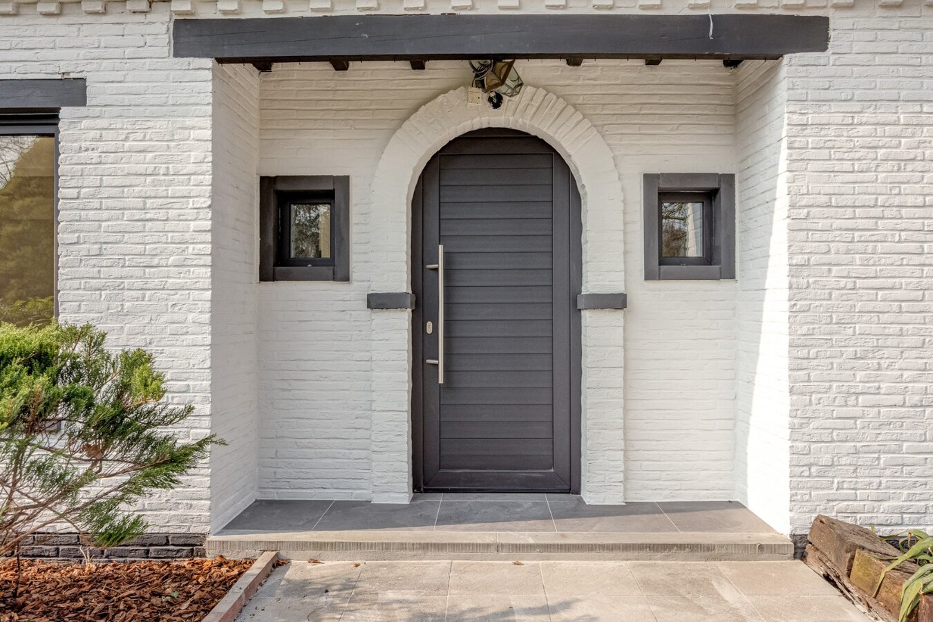 Landelijke, gerenoveerde woning met 4 slaapkamers op perceel van 2.322 m² 