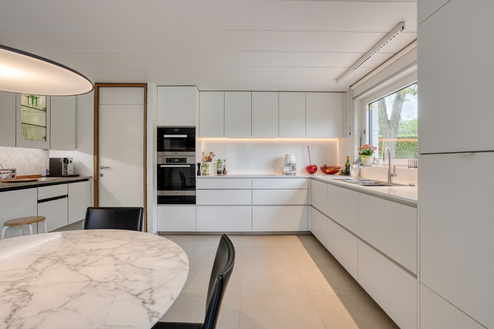 Villa met 5 slaapkamers, ruime tuin, terras en 2 garages in Heverlee! - bewoonbare opp. 278 m² -  EPC 179 kWh/m² 
