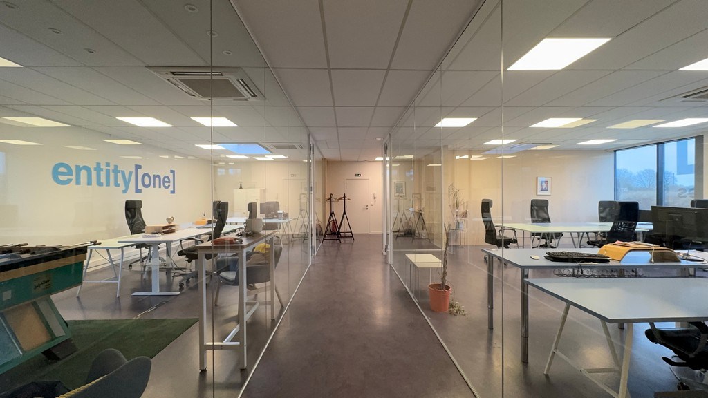 Strategisch gelegen kantoren te huur vlakbij klaverblad in Gent