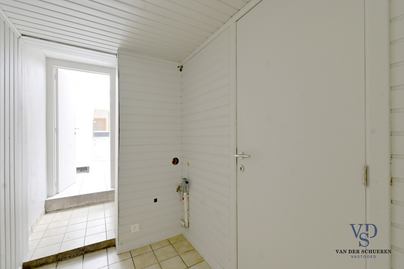 Ruime 3 slpk-woning met garage en tuin. 