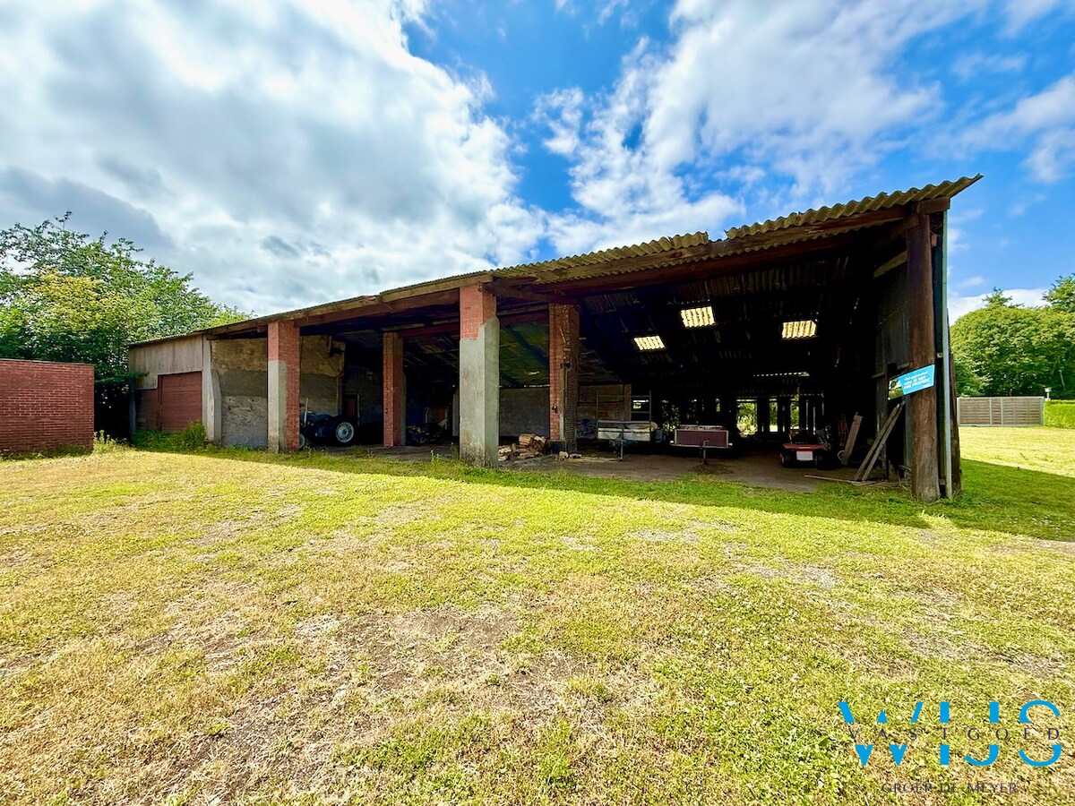 Af te breken woonhuis op 1.104m² op TOPLOCATIE ! 